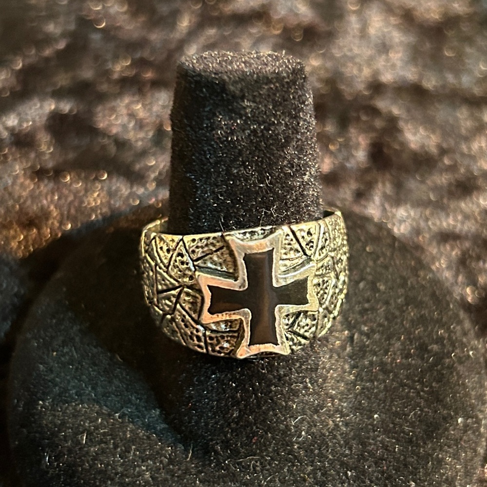 VINTAGE BIKER RING SILVER IRON CROSS RING - Picture 2 of 5